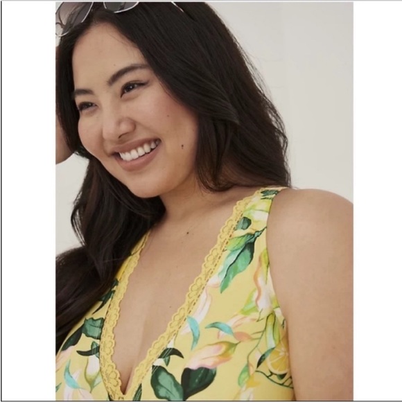 TORRID LEMON SWIMSUIT - Picture 3 of 7